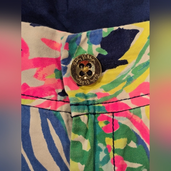 Lilly Pulitzer Women's Shorts - Picture 4 of 5